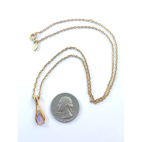 Avon Fireglow Teardrop Pendant / Necklace - 1977 Opal and Rhinestone Beauty! - Picture 6 of 9